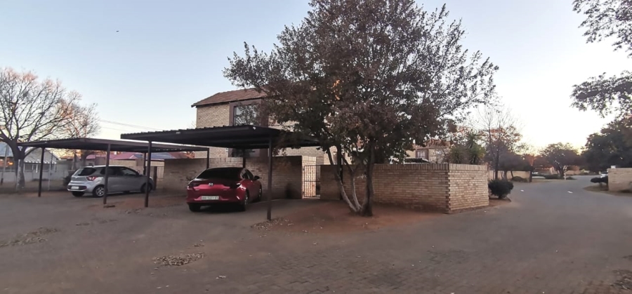 2 Bedroom Property for Sale in Wilgehof Free State